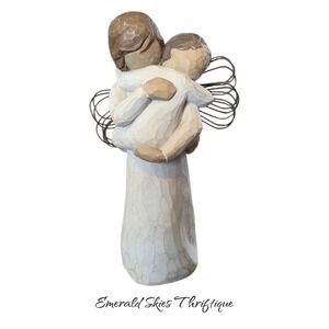 Willow Tree "Angel's Embrace" DEMDACO 2002~Susan Lordi~5 1/4" no box. free ship